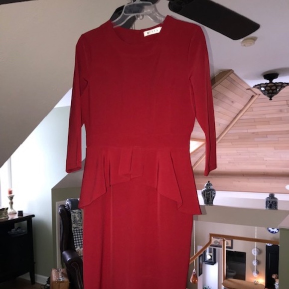 Below the knee red peplum sheath - Picture 1 of 4